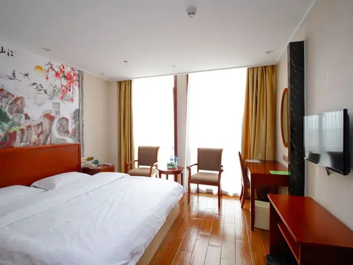 Луань: GreenTree Inn LiuAn Huoshan County Economic Development Zone Hotel