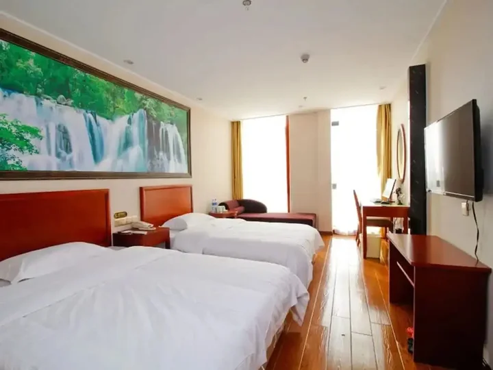 Луань: GreenTree Inn LiuAn Huoshan County Economic Development Zone Hotel
