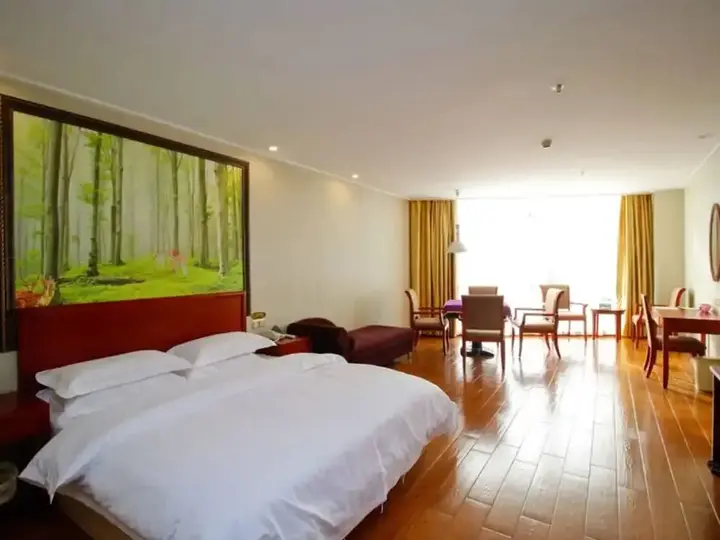 Луань: GreenTree Inn LiuAn Huoshan County Economic Development Zone Hotel