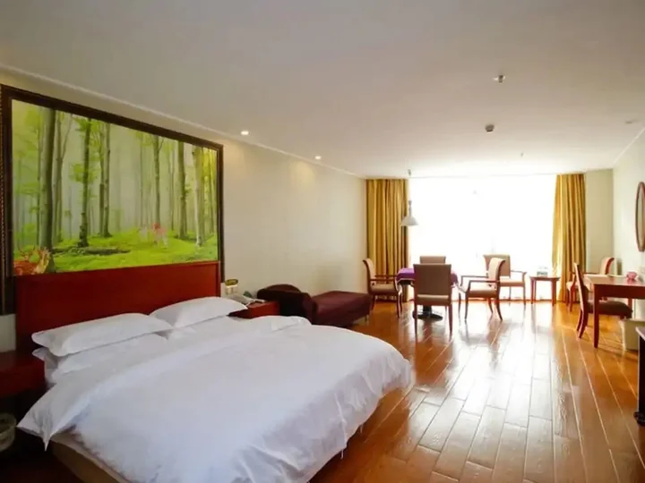 Луань: GreenTree Inn LiuAn Huoshan County Economic Development Zone Hotel
