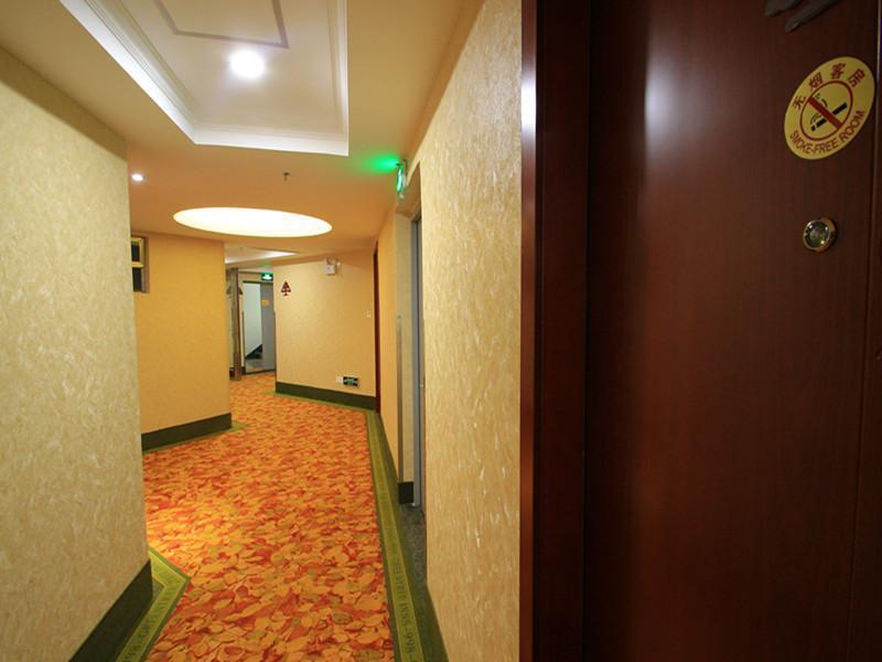 Цзеян: GreenTree Inn Jieyang North Linjiang Road Express Hotel