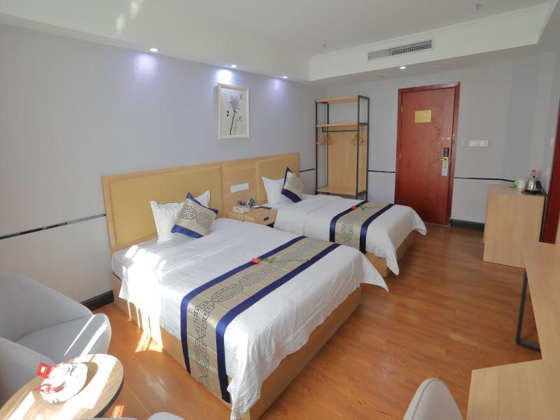 Цзеян: GreenTree Inn Jieyang North Linjiang Road Express Hotel