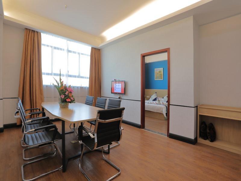 Цзеян: GreenTree Inn Jieyang North Linjiang Road Express Hotel