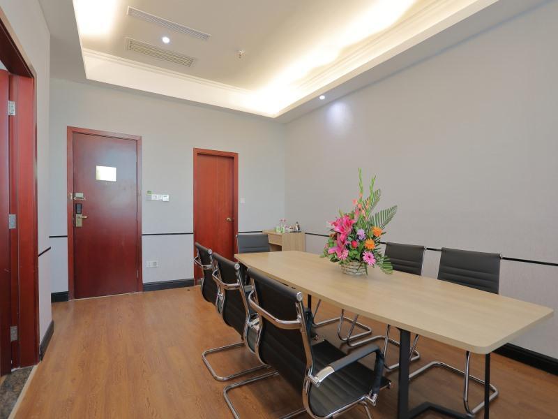 Цзеян: GreenTree Inn Jieyang North Linjiang Road Express Hotel