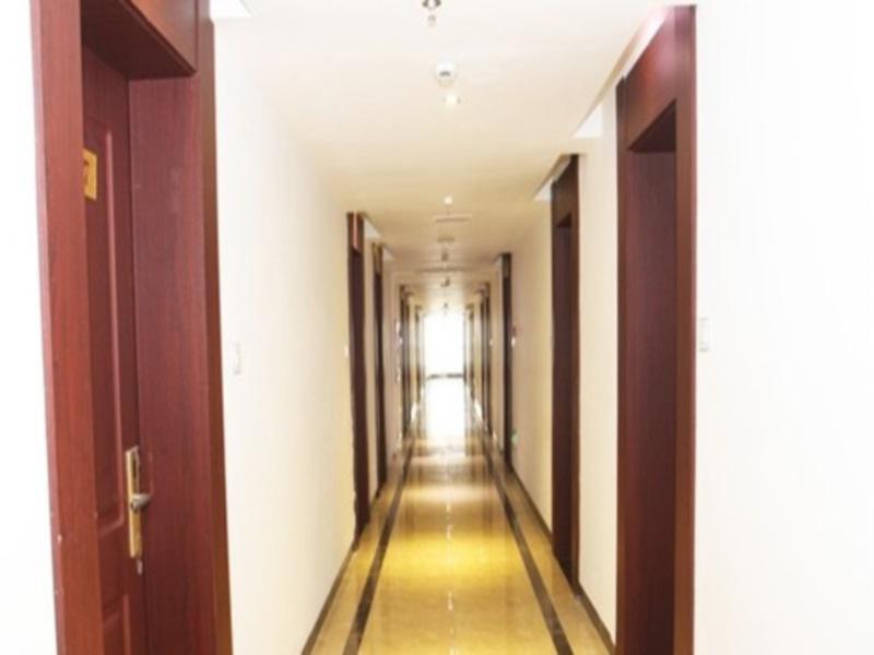 Цзиань: Jinggangshan Triumphal Arch Hotel