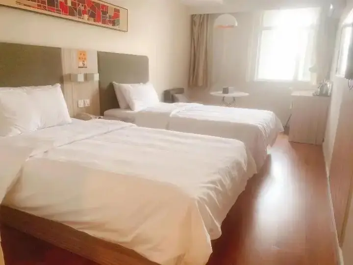 Тайчжоу: Hanting Hotel Taizhou Luqiao Passenger Terminal Center