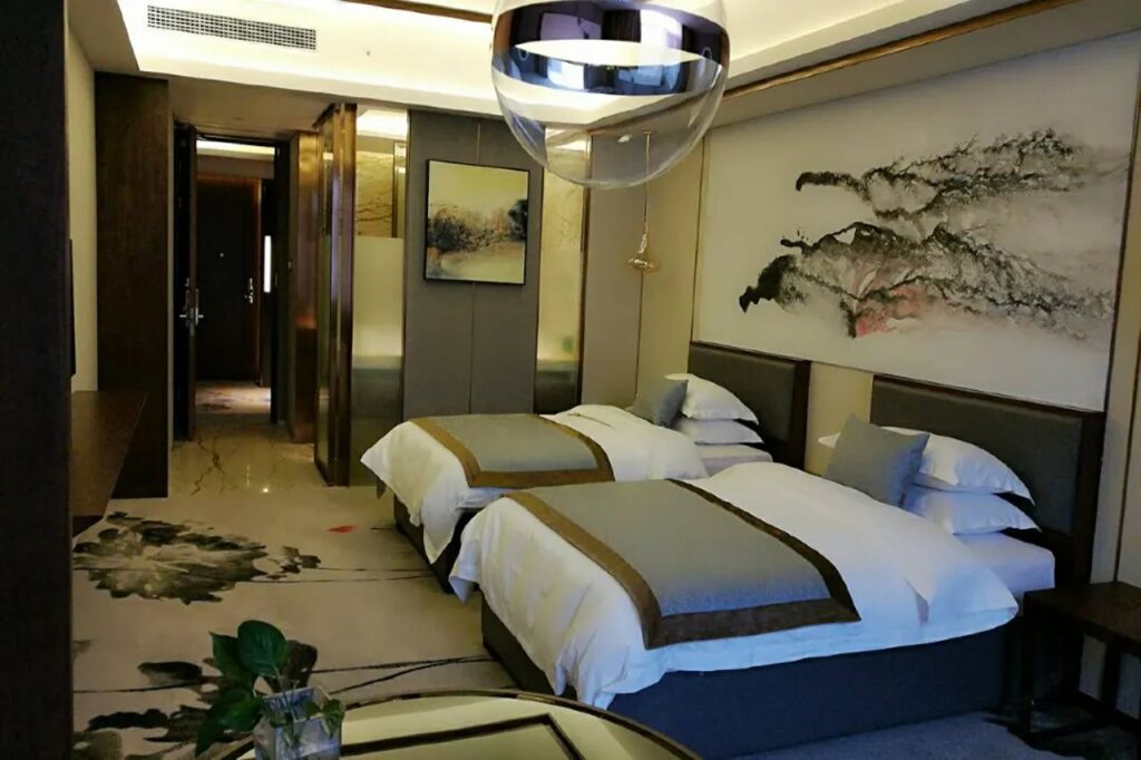 Donghu Grand Hotel — фото 4