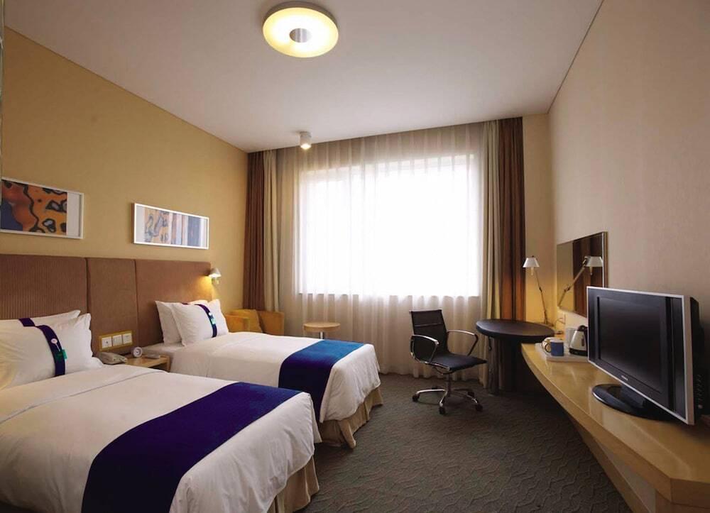 Паниин: Holiday Inn Express Panjin Downtown
