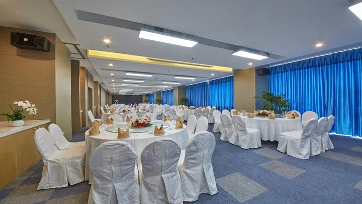 Паниин: Holiday Inn Express Panjin Downtown
