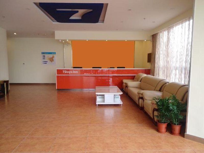 Таншань: 7 Days Inn Tangshan Caofeidian Nanbao Development Zone Branch
