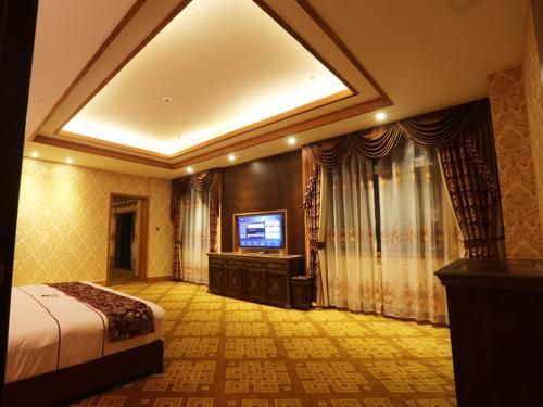 Шангри-Ла: Shangri-La Balagezong Tibetan Ecological Hotel