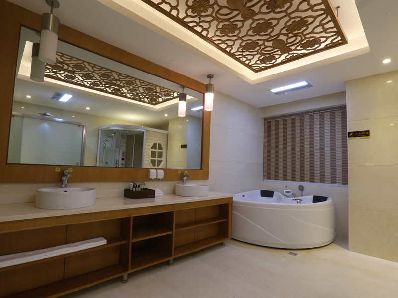 Шангри-Ла: Shangri-La Balagezong Tibetan Ecological Hotel