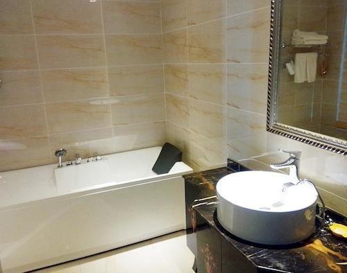 Лоян: Kaiyuan Business Hotel Luoyang Sanyanju