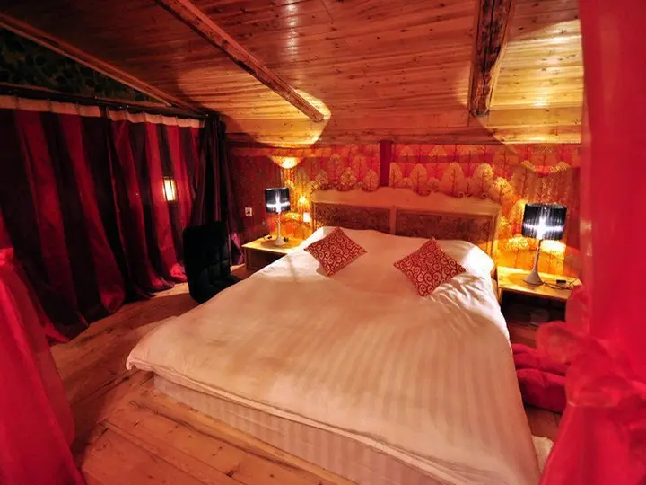 Шангри-Ла: The Cozy Inn