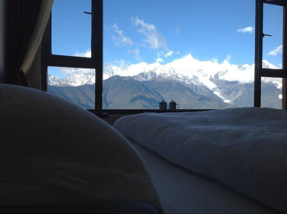 Шангри-Ла: Deqin Zangkangyuan Business Hotel