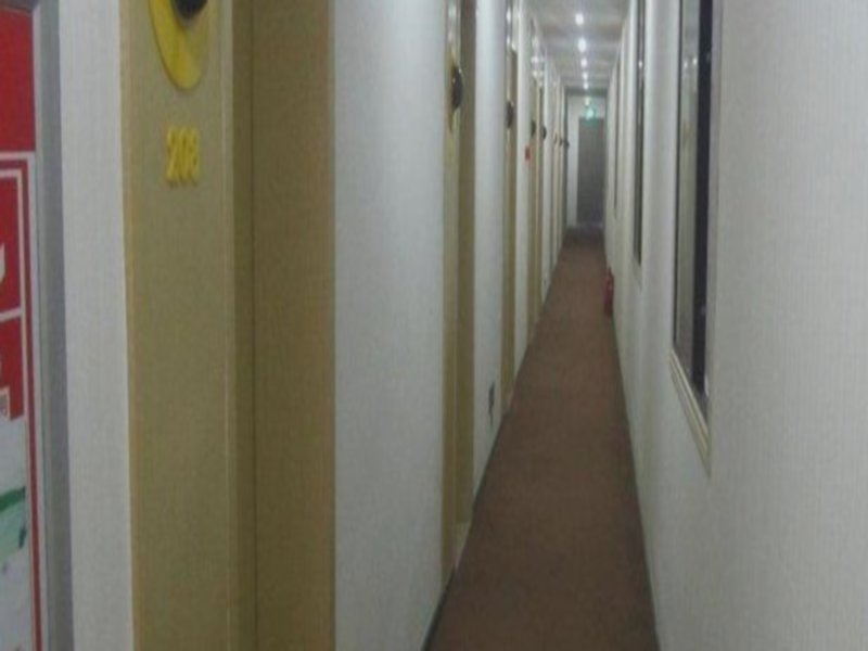 Наньян: 7 Days Inn Nanyang Xi Xia South Bai Yu Road