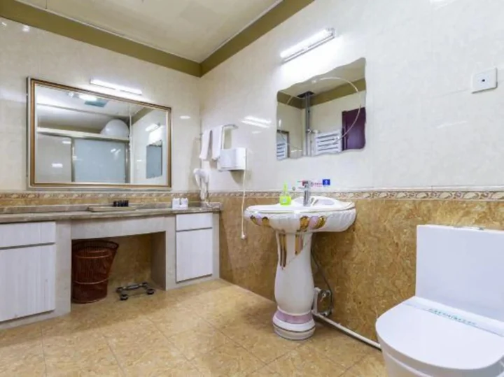 Квилиан: Qilian Hotel