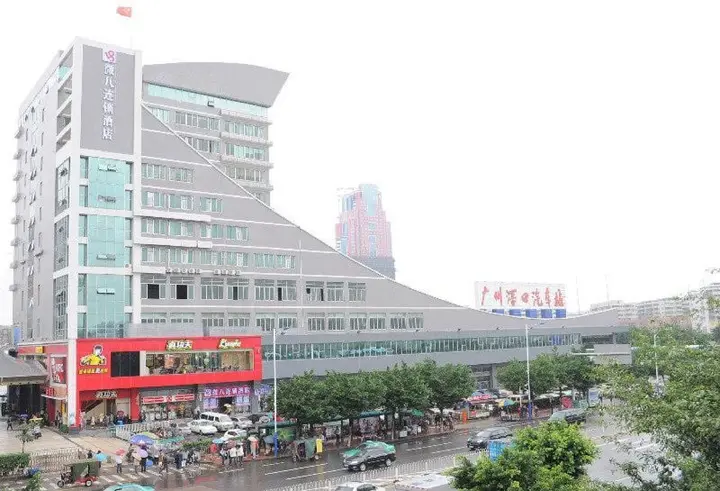 Гуанчжоу: V8 Hotel Jiaokou Subway Branch