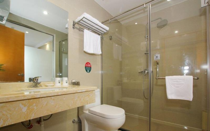 Гуйлинь: GreenTree Inn GuangXi Guilin Qixing District Huancheng Nanyi Road Business Hotel