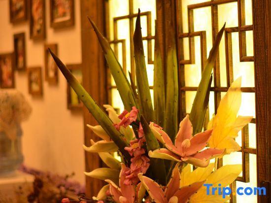 Чжанцзяцзе: Zhangjiajie Baihui Living Inn