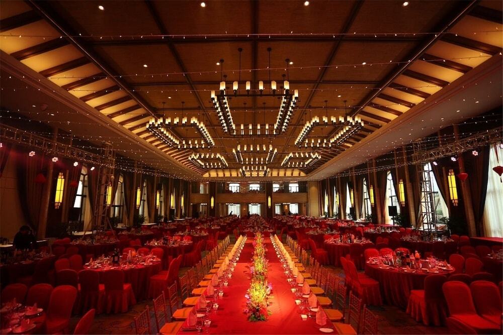 Дунъян: Landison Longjing Resort Dongyang