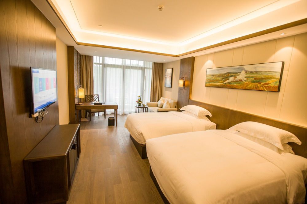 Дунъян: Landison Longjing Resort Dongyang