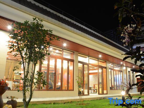 Ваньнин: Wanning Hele Family Home Stay