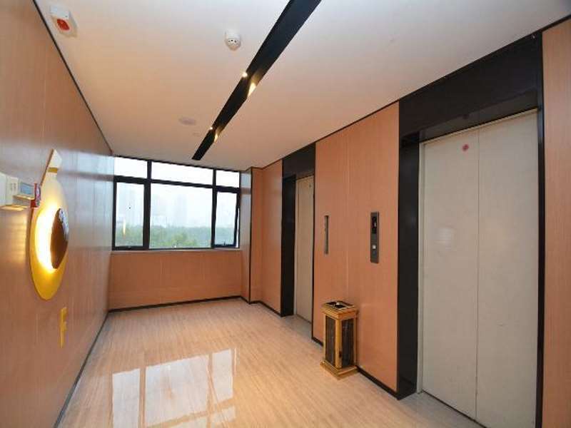 Чжэнчжоу: IU Hotel Zhengzhou Lvcheng Square Subway Station Branch