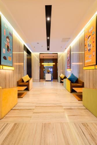Чжэнчжоу: IU Hotel Zhengzhou Lvcheng Square Subway Station Branch