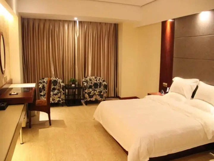 Наньтун: GreenTree Inn Nantong Tongzhou Shiji Avenue Jianghaihuangdu Express Hotel