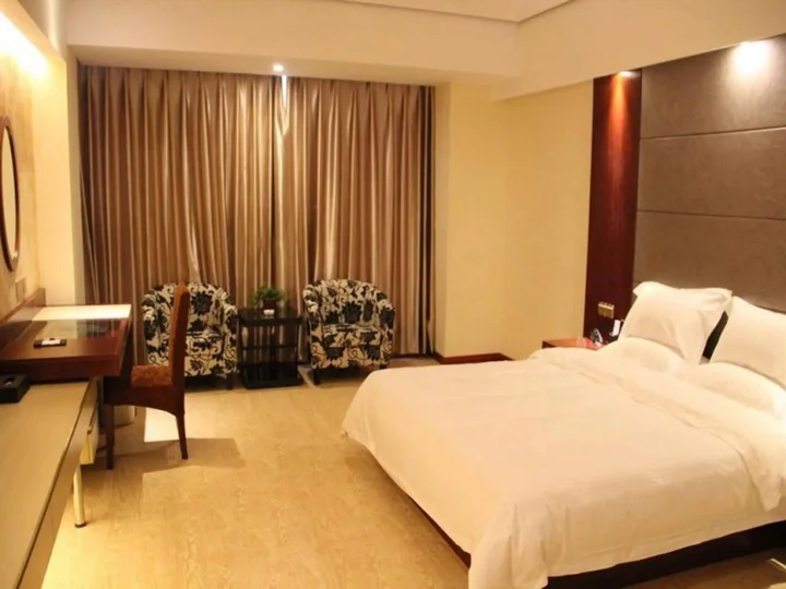 Наньтун: GreenTree Inn Nantong Tongzhou Shiji Avenue Jianghaihuangdu Express Hotel