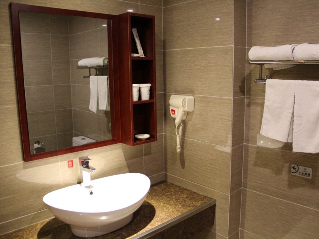 GreenTree Inn Nantong Tongzhou Shiji Avenue Jianghaihuangdu Express Hotel — фото 2