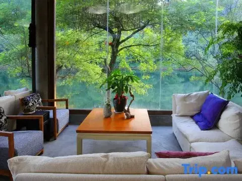 Шанграо: Huamantang Liuli Xiangyuan Hotel