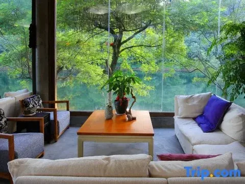 Шанграо: Huamantang Liuli Xiangyuan Hotel