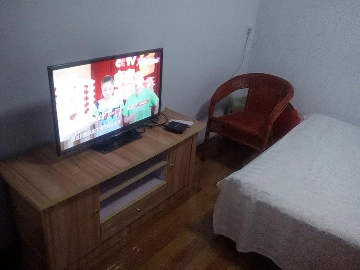 Бинжоу: Huimin County Erzhong Hotel