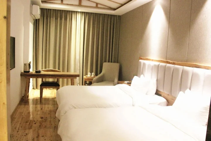 Чэнду: Qingju Chengdu Tidu Branch