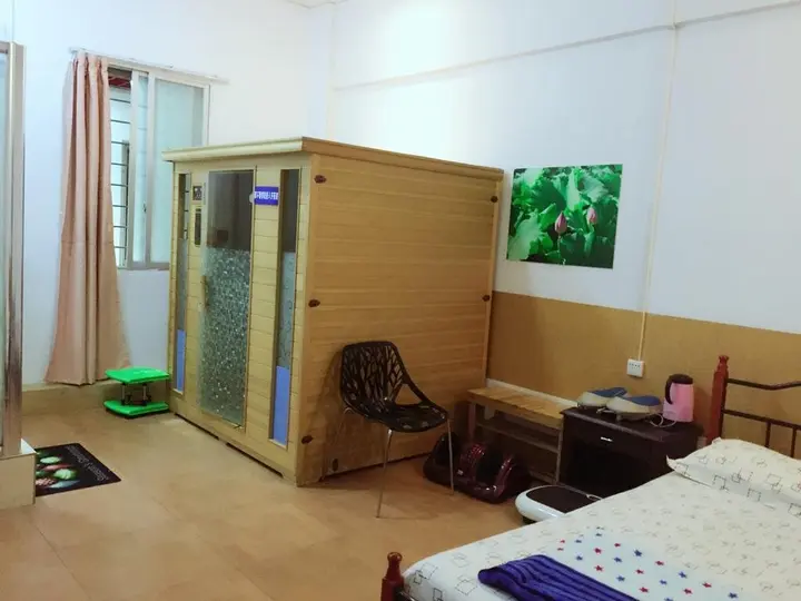 Учжоу: Wuzhou Youth Hostel