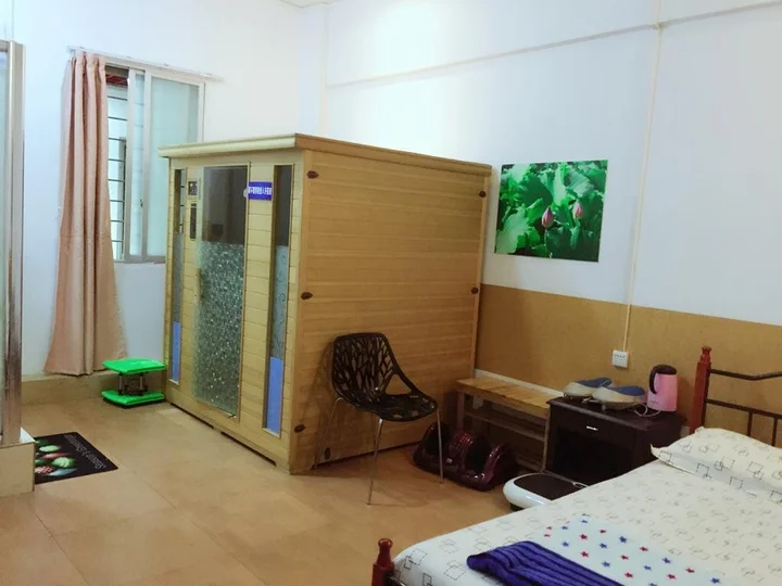 Учжоу: Wuzhou Youth Hostel
