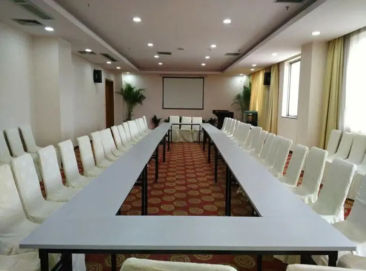 Гуйлинь: Guilin Crown Prince Hotel