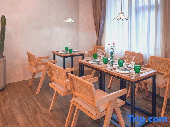 Хуаншань: Jietou Xiangwei Inn
