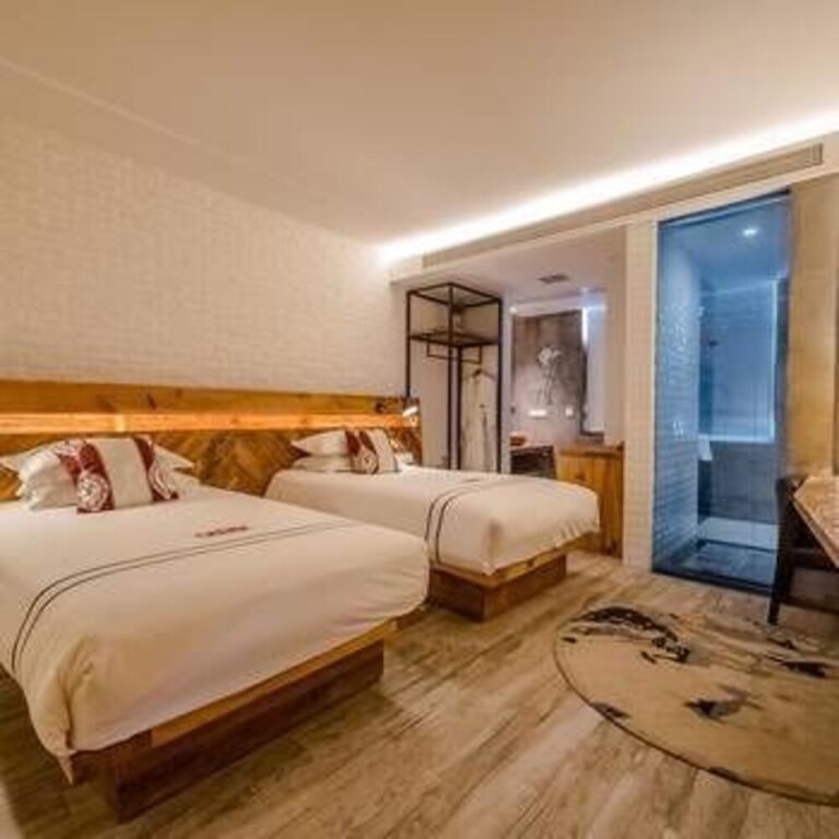 Хуаншань: Jietou Xiangwei Inn