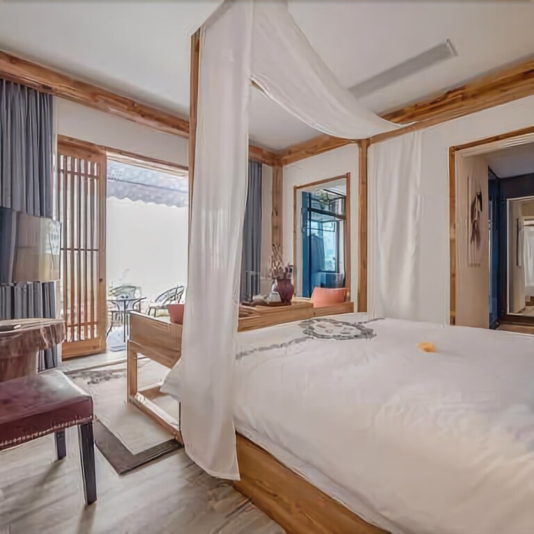Хуаншань: Jietou Xiangwei Inn