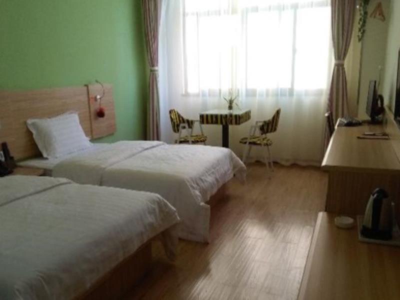 Йиян: 7 Days Inn Yiyang Anhua Luoma Plaza Branch