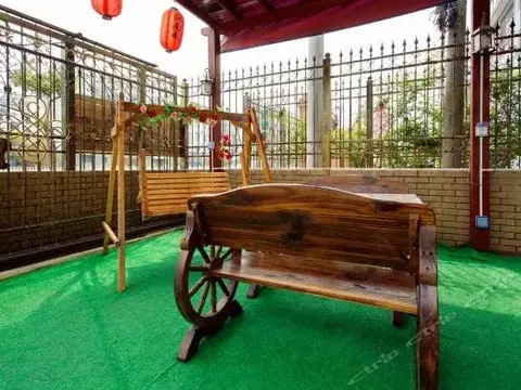 Цзясинь: Xitang Jiangnan Chunlinhe Garden Hostel