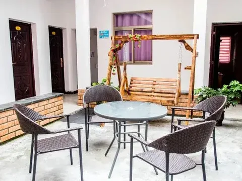 Цзясинь: Xitang Jiangnan Chunlinhe Garden Hostel