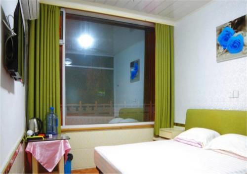 Жичжао: Hailuowan Hotel