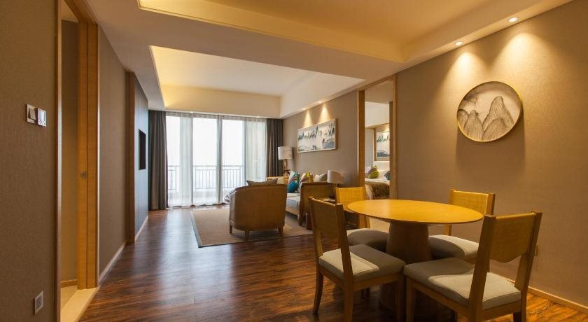 Гуйлинь: Guilin Roshan Lake Hotel