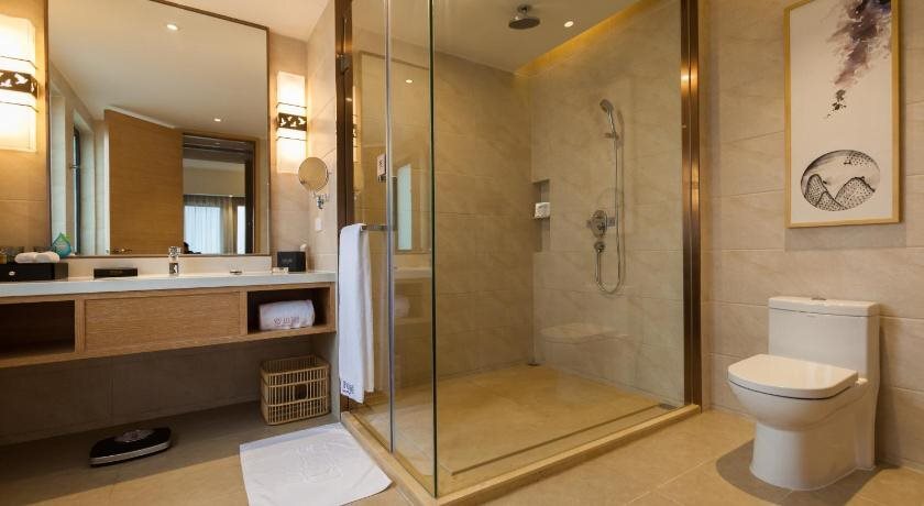 Гуйлинь: Guilin Roshan Lake Hotel