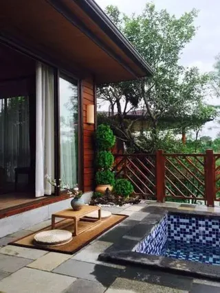 Гуйлинь: Guilin Roshan Lake Hotel