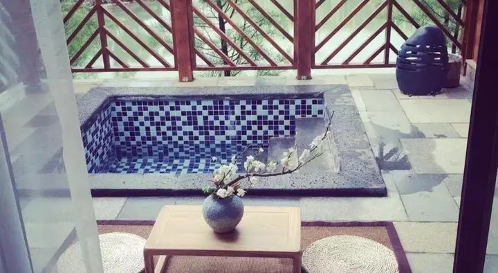 Гуйлинь: Guilin Roshan Lake Hotel